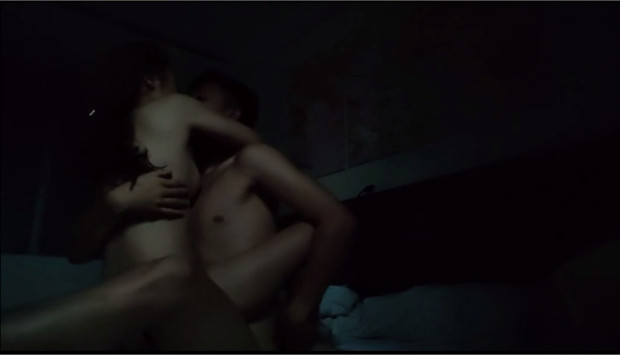 Dat may quay len trong nha nghi voi em nguoi yeu cu